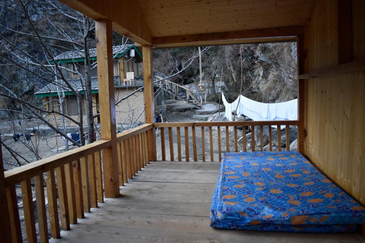Villa Moksha - By The River à Jibhi Extérieur photo